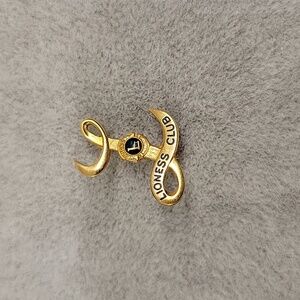 Vintage 10k Gold Filled Lioness Club Pin